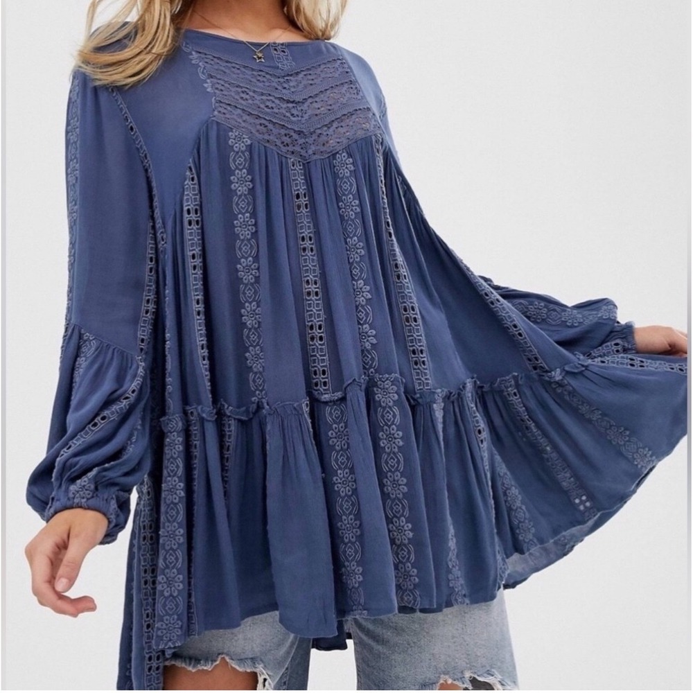 Free People Kiss Kiss Blue Prairie Lace Embroidered Flowy Boho Top Small - Picture 9 of 9